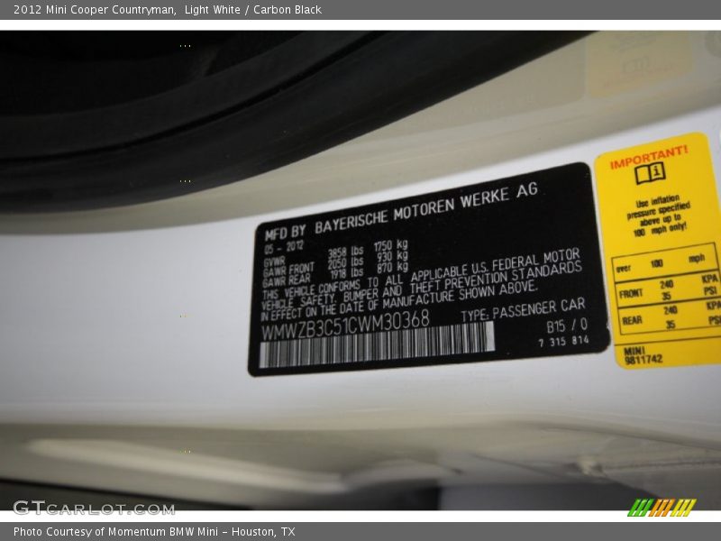 Light White / Carbon Black 2012 Mini Cooper Countryman