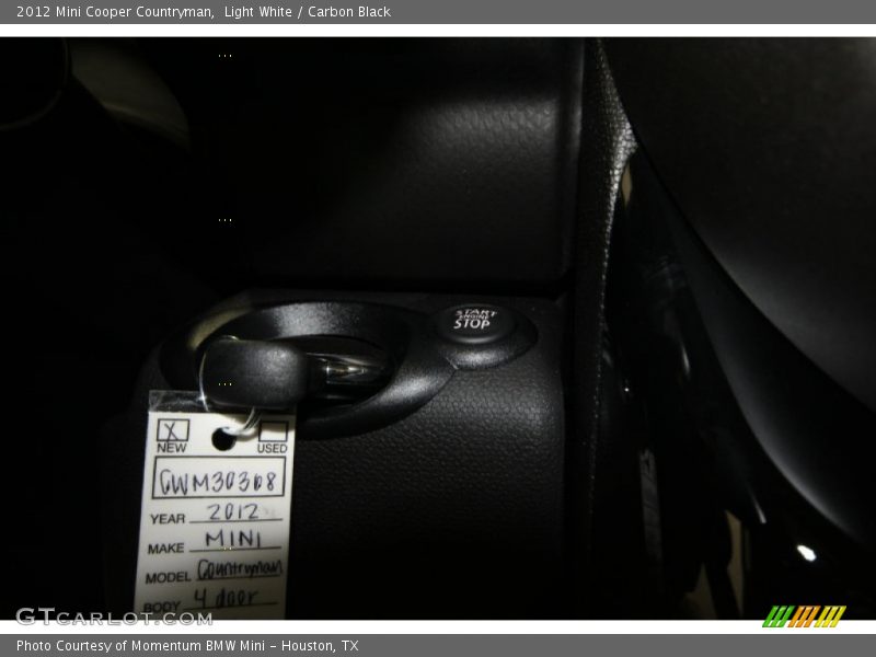 Light White / Carbon Black 2012 Mini Cooper Countryman