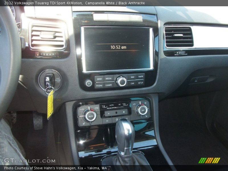 Campanella White / Black Anthracite 2012 Volkswagen Touareg TDI Sport 4XMotion