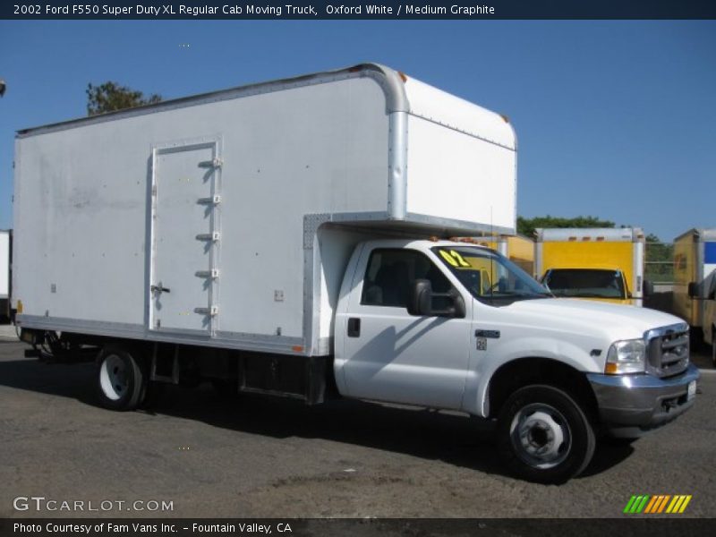 Oxford White / Medium Graphite 2002 Ford F550 Super Duty XL Regular Cab Moving Truck