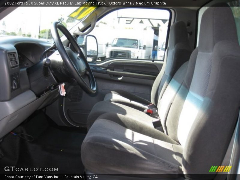 Oxford White / Medium Graphite 2002 Ford F550 Super Duty XL Regular Cab Moving Truck