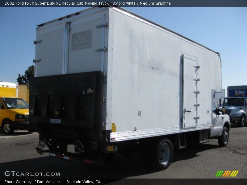 Oxford White / Medium Graphite 2002 Ford F550 Super Duty XL Regular Cab Moving Truck