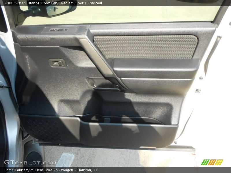Radiant Silver / Charcoal 2008 Nissan Titan SE Crew Cab