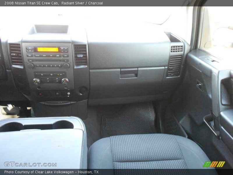 Radiant Silver / Charcoal 2008 Nissan Titan SE Crew Cab
