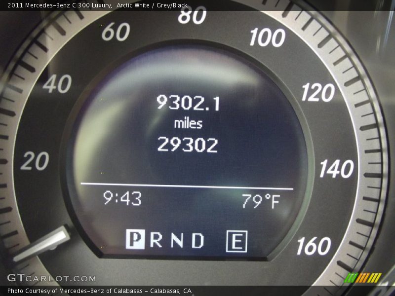 Arctic White / Grey/Black 2011 Mercedes-Benz C 300 Luxury