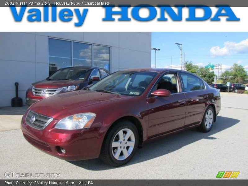 Nouveau Ruby / Charcoal Black 2002 Nissan Altima 2.5 S