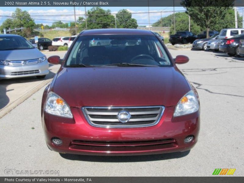 Nouveau Ruby / Charcoal Black 2002 Nissan Altima 2.5 S