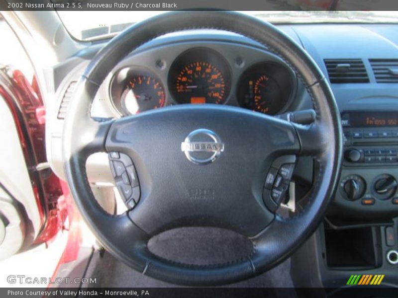 Nouveau Ruby / Charcoal Black 2002 Nissan Altima 2.5 S