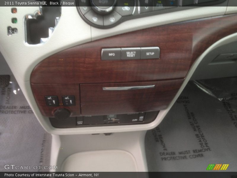 Black / Bisque 2011 Toyota Sienna XLE
