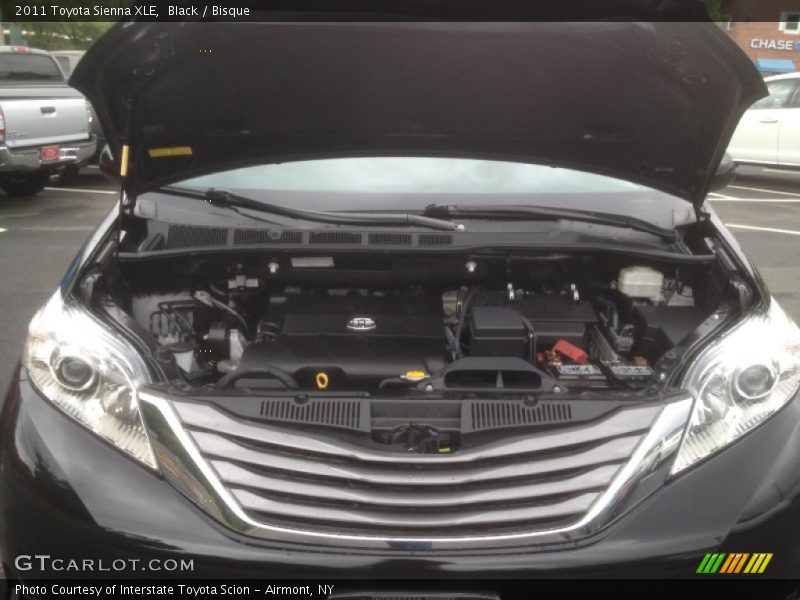 Black / Bisque 2011 Toyota Sienna XLE