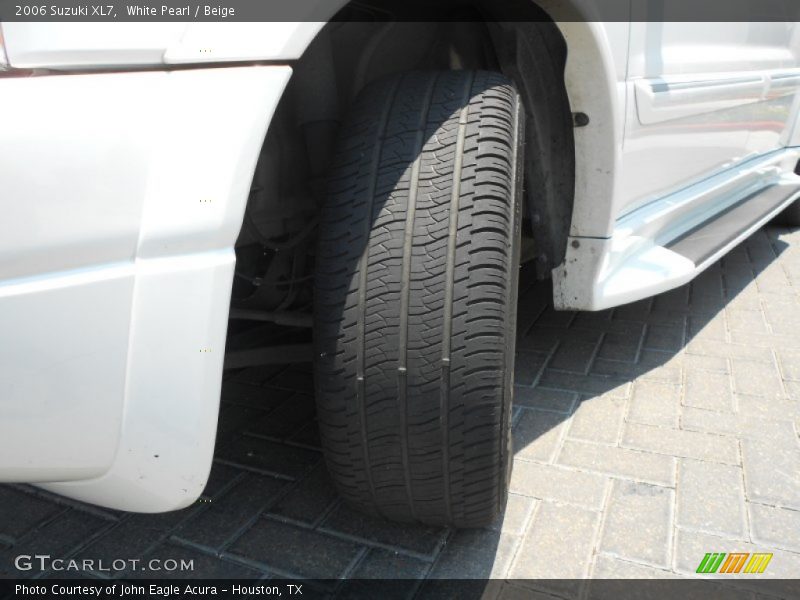 White Pearl / Beige 2006 Suzuki XL7