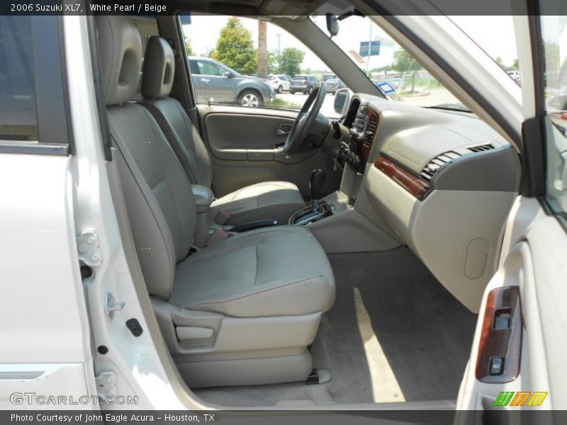 White Pearl / Beige 2006 Suzuki XL7