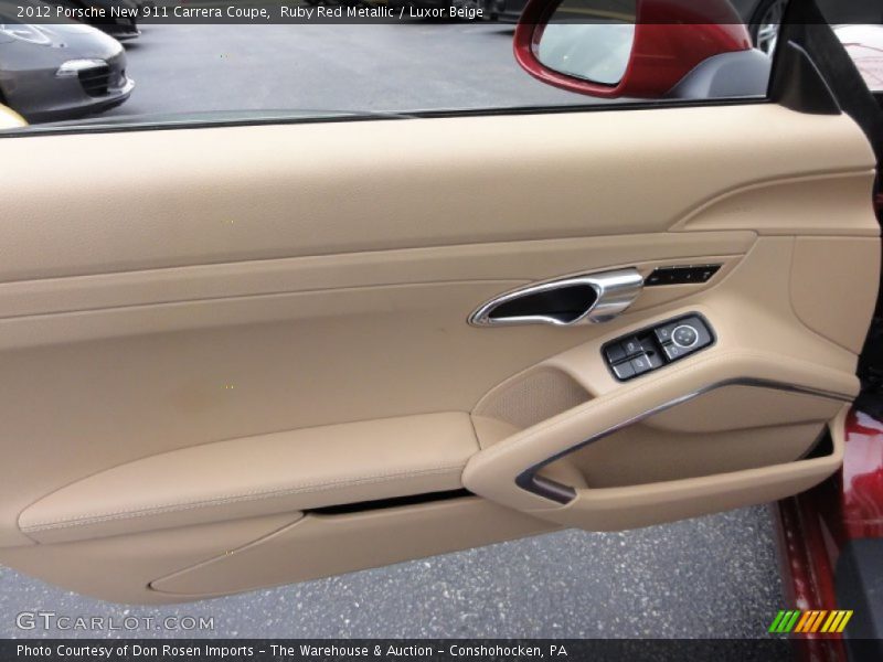 Door Panel of 2012 New 911 Carrera Coupe