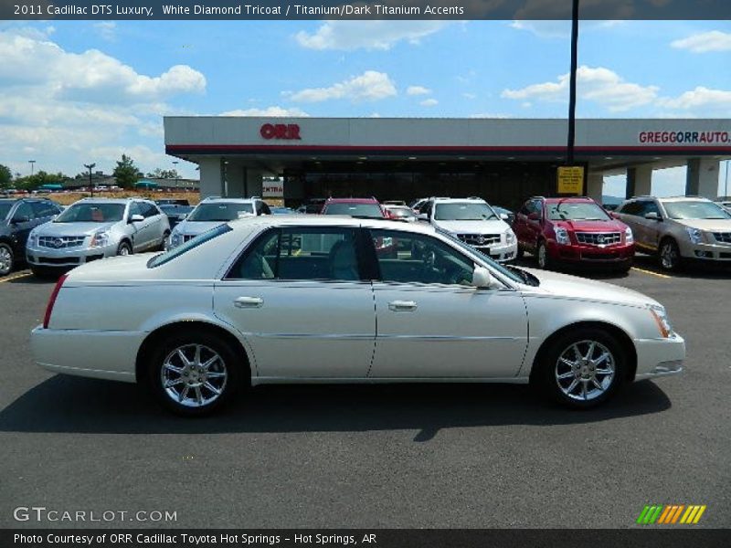 White Diamond Tricoat / Titanium/Dark Titanium Accents 2011 Cadillac DTS Luxury