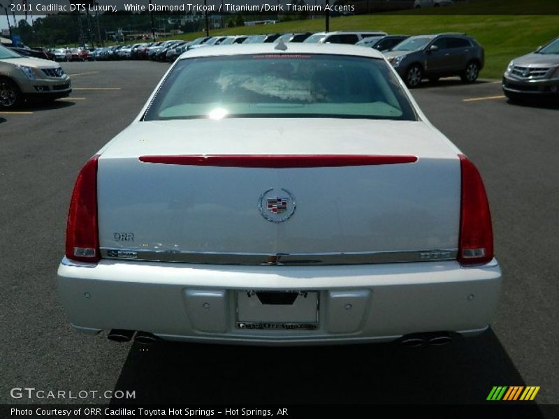 White Diamond Tricoat / Titanium/Dark Titanium Accents 2011 Cadillac DTS Luxury