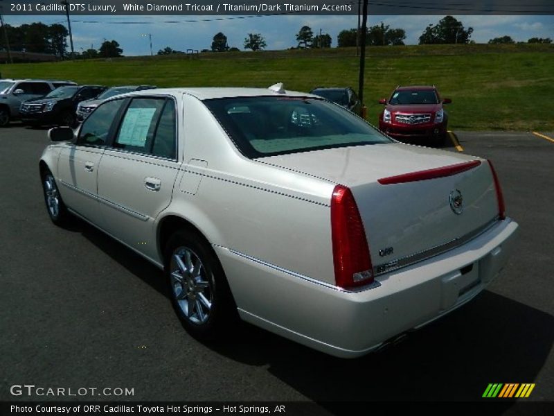 White Diamond Tricoat / Titanium/Dark Titanium Accents 2011 Cadillac DTS Luxury