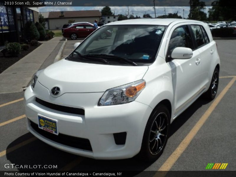 Super White / Charcoal 2010 Scion xD