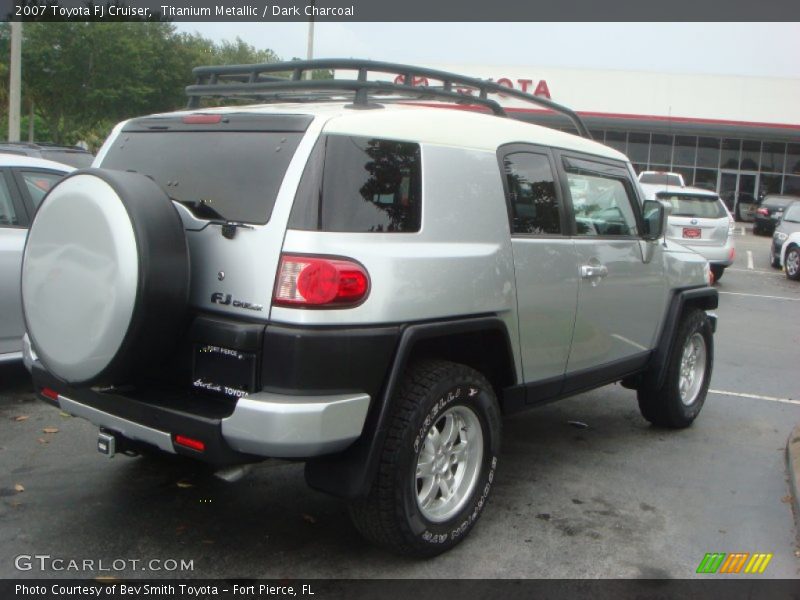 Titanium Metallic / Dark Charcoal 2007 Toyota FJ Cruiser