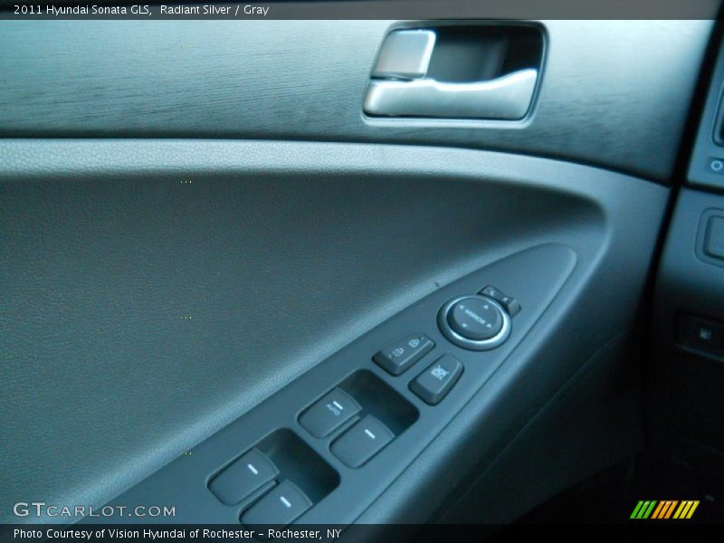 Radiant Silver / Gray 2011 Hyundai Sonata GLS