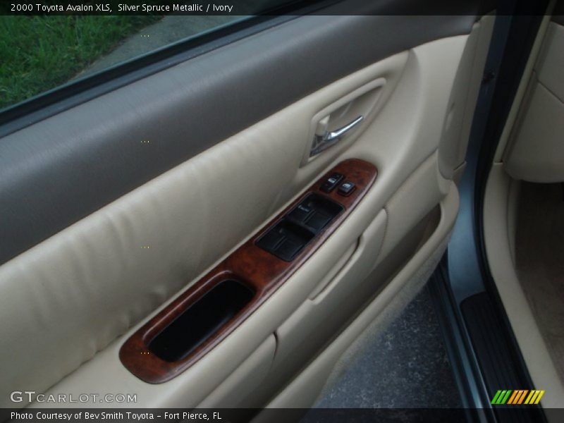 Silver Spruce Metallic / Ivory 2000 Toyota Avalon XLS