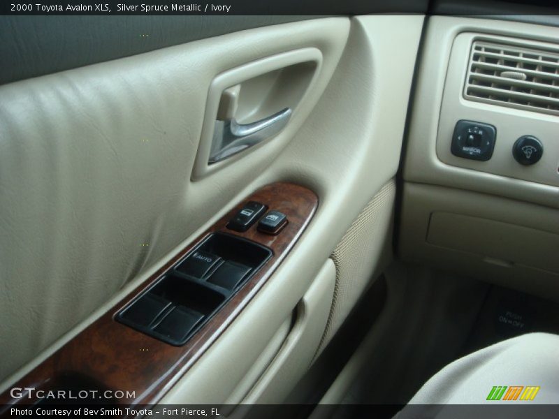 Silver Spruce Metallic / Ivory 2000 Toyota Avalon XLS