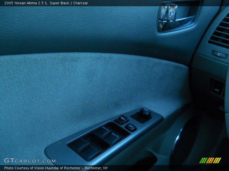 Super Black / Charcoal 2005 Nissan Altima 2.5 S