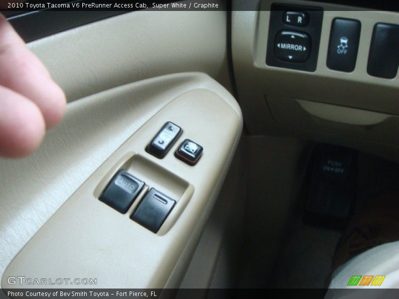 Super White / Graphite 2010 Toyota Tacoma V6 PreRunner Access Cab