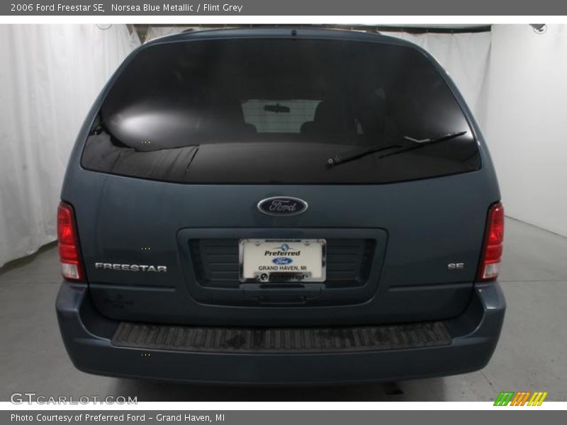 Norsea Blue Metallic / Flint Grey 2006 Ford Freestar SE