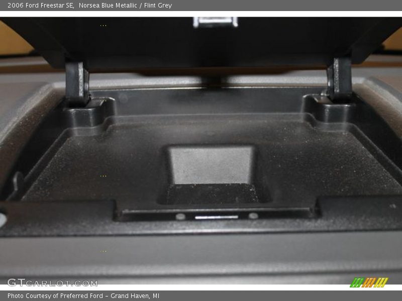 Norsea Blue Metallic / Flint Grey 2006 Ford Freestar SE