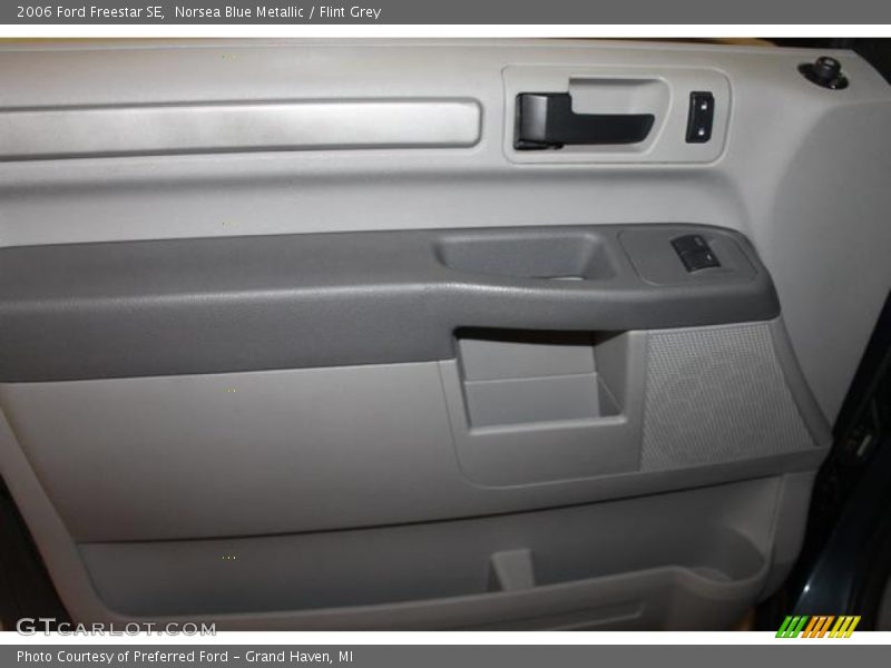 Norsea Blue Metallic / Flint Grey 2006 Ford Freestar SE