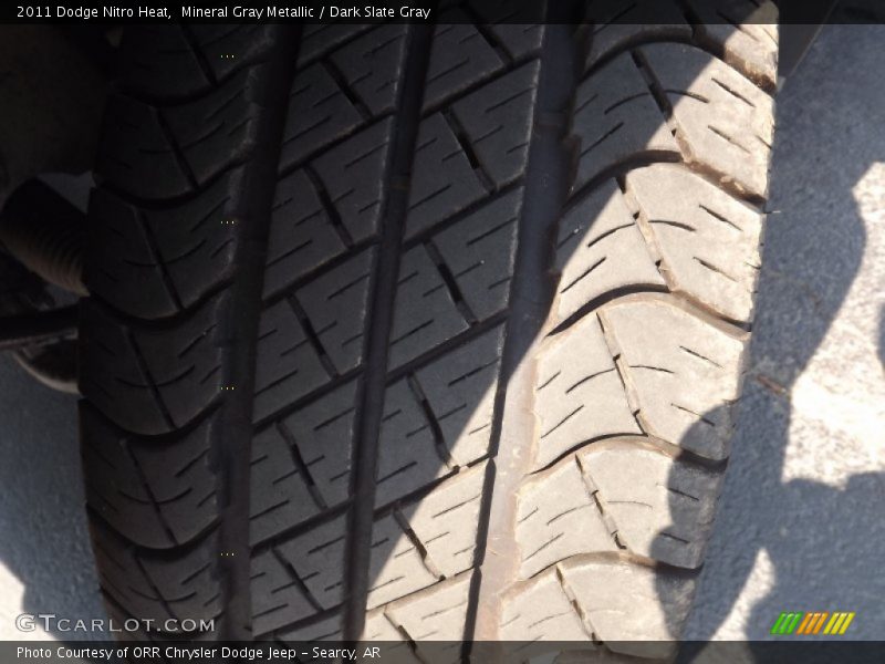 Mineral Gray Metallic / Dark Slate Gray 2011 Dodge Nitro Heat