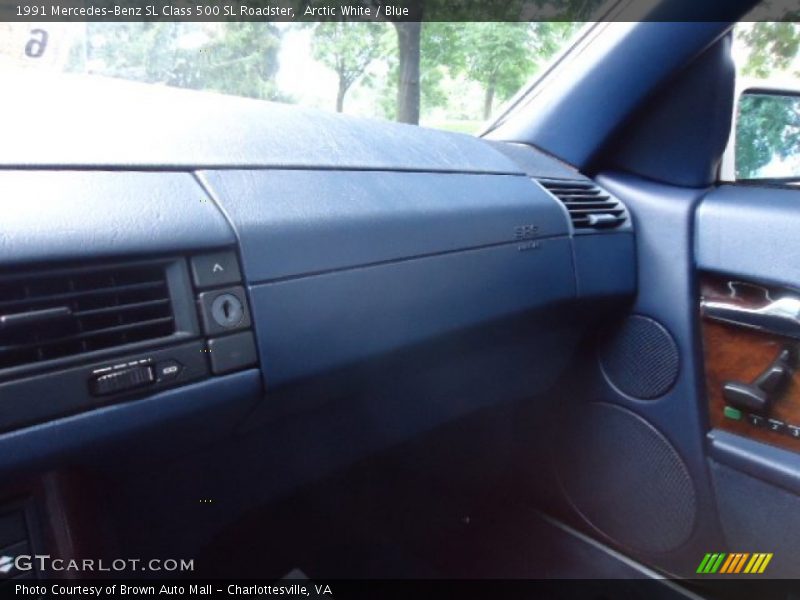 Arctic White / Blue 1991 Mercedes-Benz SL Class 500 SL Roadster