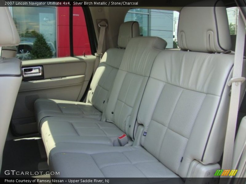 Silver Birch Metallic / Stone/Charcoal 2007 Lincoln Navigator Ultimate 4x4