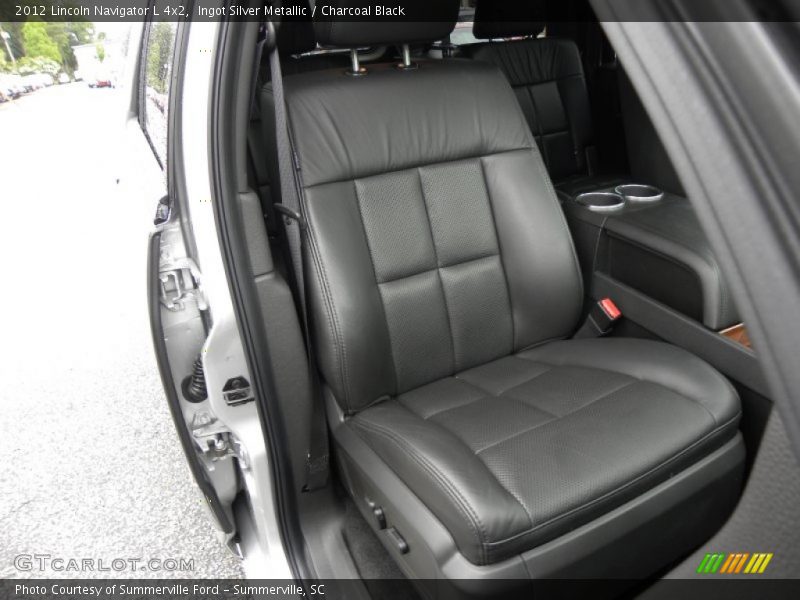 Front Seat of 2012 Navigator L 4x2