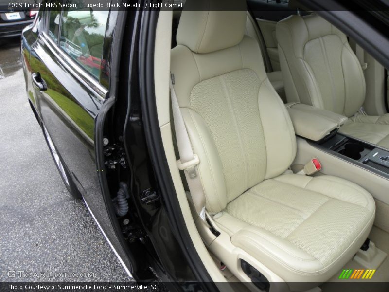 Tuxedo Black Metallic / Light Camel 2009 Lincoln MKS Sedan