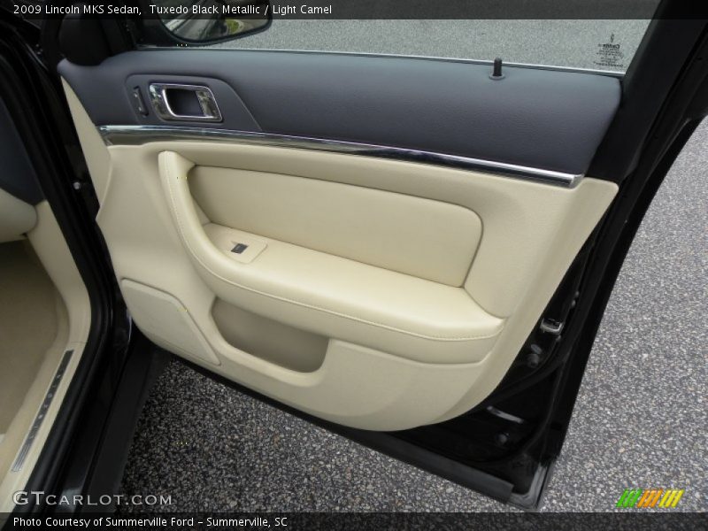 Tuxedo Black Metallic / Light Camel 2009 Lincoln MKS Sedan