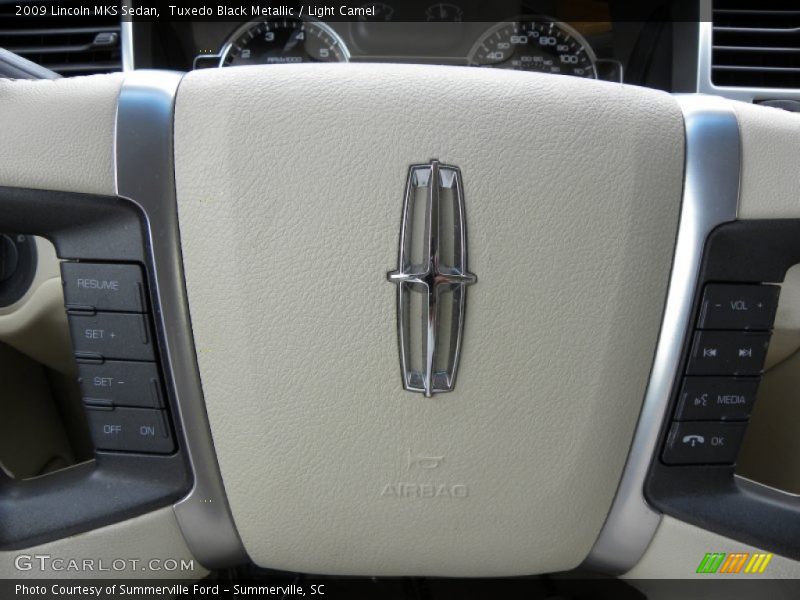 Tuxedo Black Metallic / Light Camel 2009 Lincoln MKS Sedan