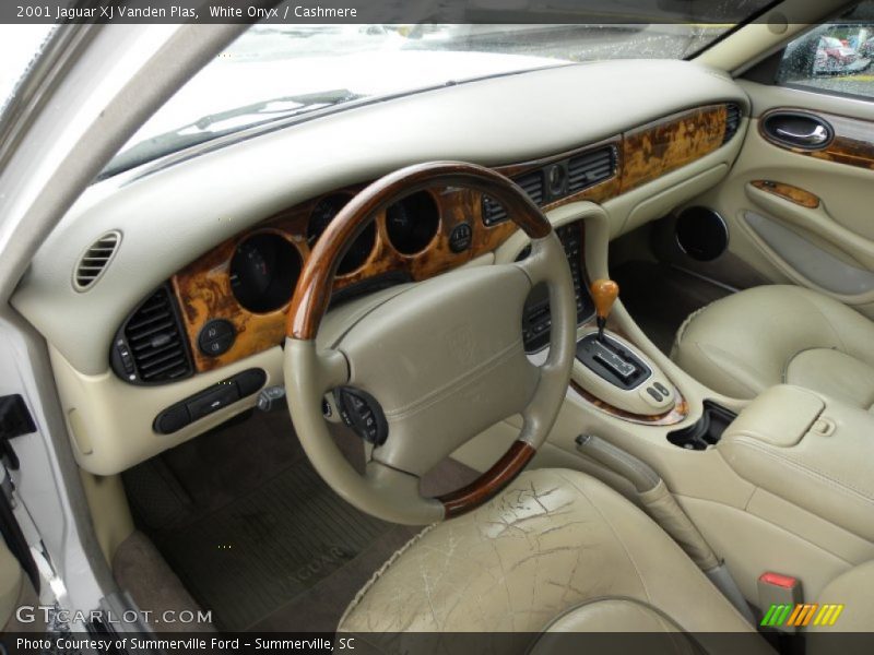 White Onyx / Cashmere 2001 Jaguar XJ Vanden Plas