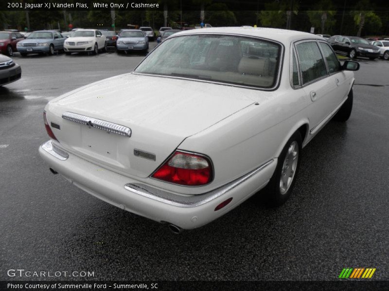 White Onyx / Cashmere 2001 Jaguar XJ Vanden Plas