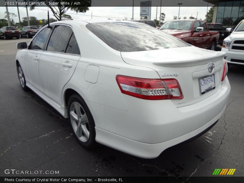 Super White / Ash 2011 Toyota Camry SE