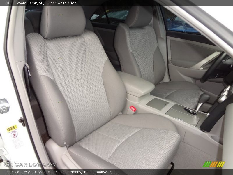 Super White / Ash 2011 Toyota Camry SE