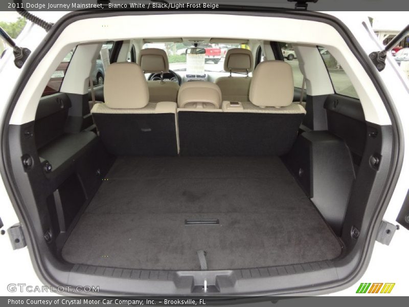 Bianco White / Black/Light Frost Beige 2011 Dodge Journey Mainstreet