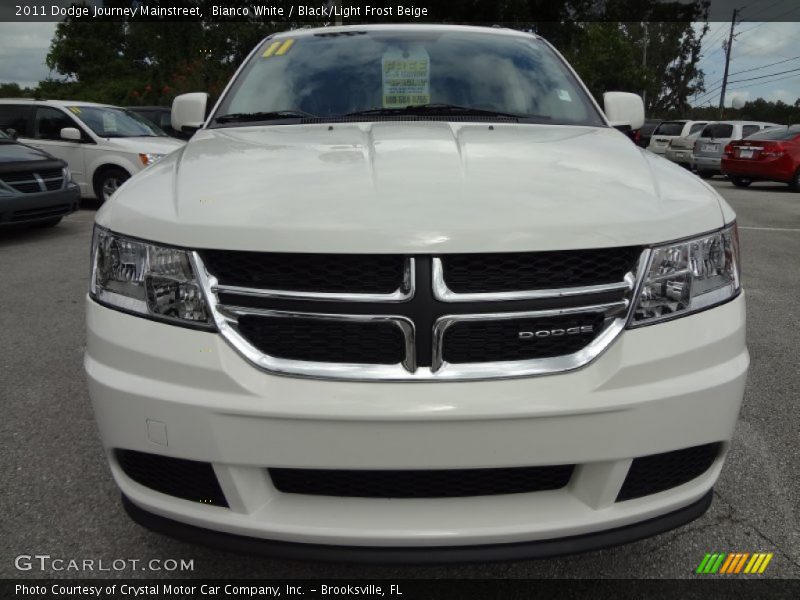 Bianco White / Black/Light Frost Beige 2011 Dodge Journey Mainstreet