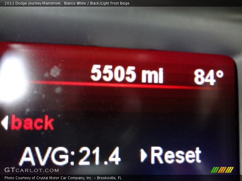 Bianco White / Black/Light Frost Beige 2011 Dodge Journey Mainstreet