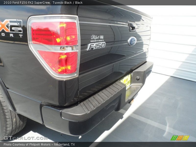Tuxedo Black / Black 2010 Ford F150 FX2 SuperCrew