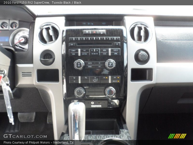 Tuxedo Black / Black 2010 Ford F150 FX2 SuperCrew