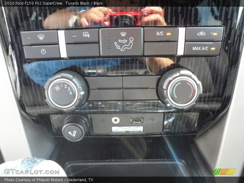 Tuxedo Black / Black 2010 Ford F150 FX2 SuperCrew