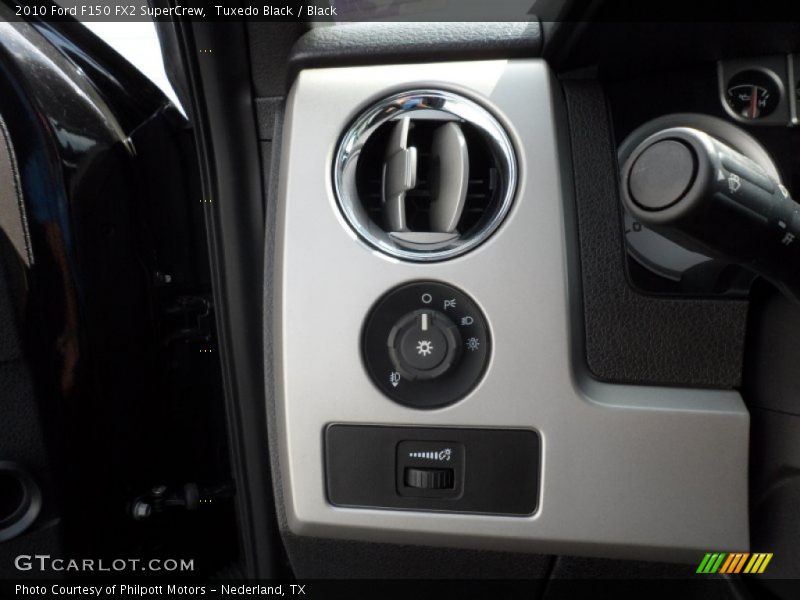 Tuxedo Black / Black 2010 Ford F150 FX2 SuperCrew