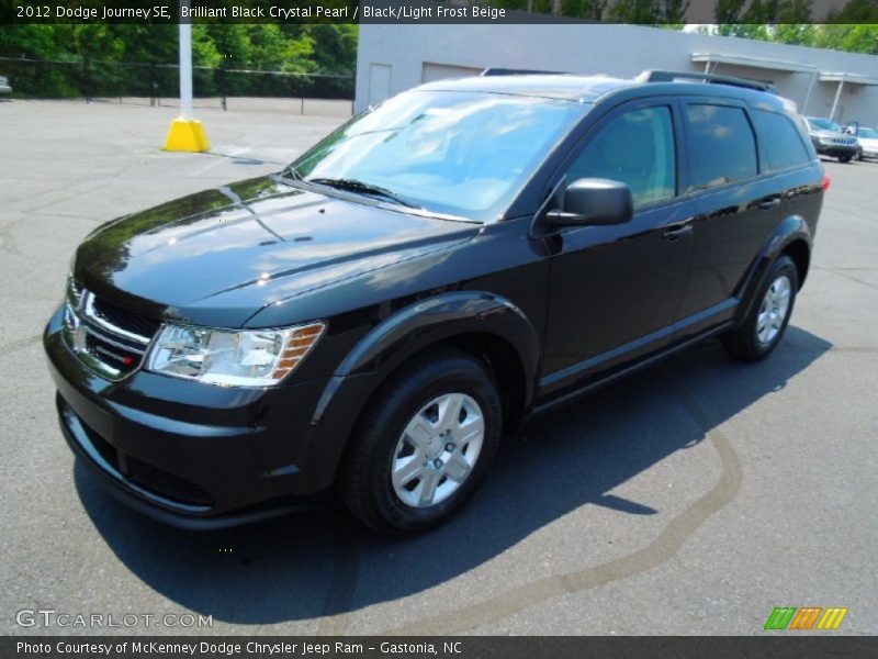 Brilliant Black Crystal Pearl / Black/Light Frost Beige 2012 Dodge Journey SE