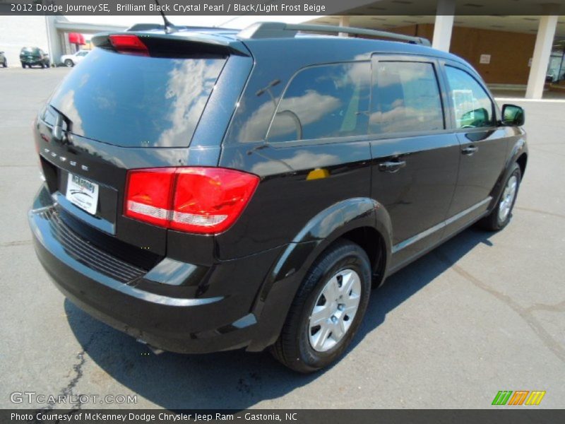 Brilliant Black Crystal Pearl / Black/Light Frost Beige 2012 Dodge Journey SE